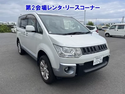 Mitsubishi DELICA D5