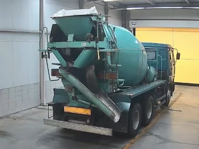 NISSAN UD