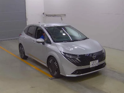NISSAN AURA