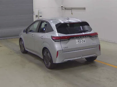 NISSAN AURA