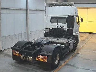NISSAN UD