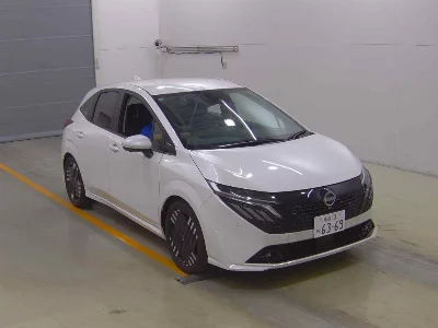 NISSAN AURA