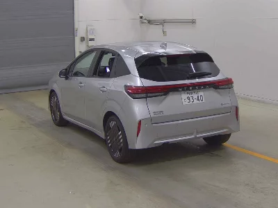 NISSAN AURA