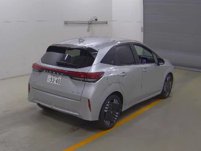 NISSAN AURA