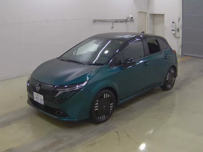 NISSAN AURA