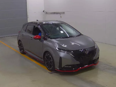 NISSAN AURA