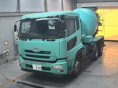 NISSAN UD