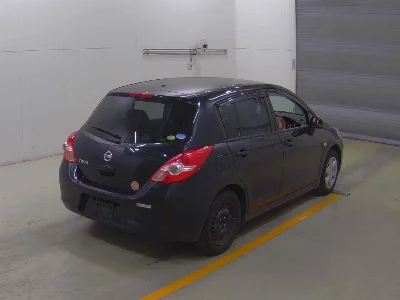 NISSAN TIIDA