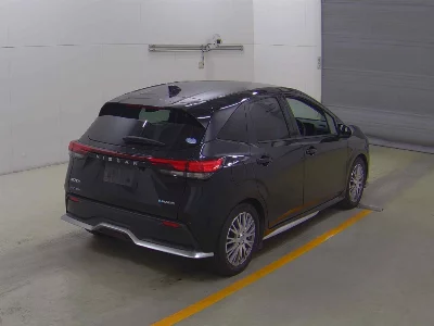 Nissan Aura