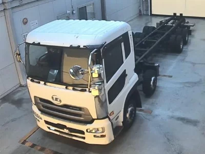 NISSAN UD