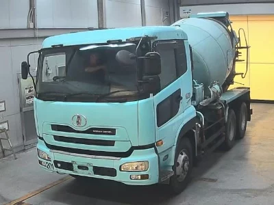 NISSAN UD