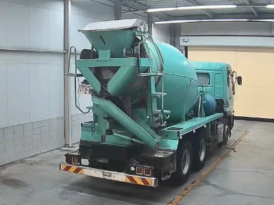 NISSAN UD