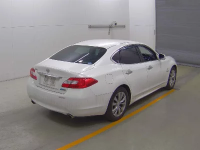Nissan FUGA HYBRID