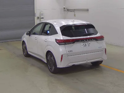 NISSAN AURA