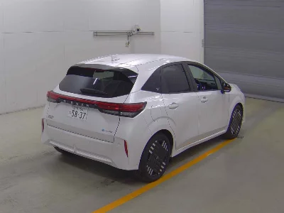 NISSAN AURA