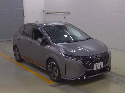 NISSAN AURA