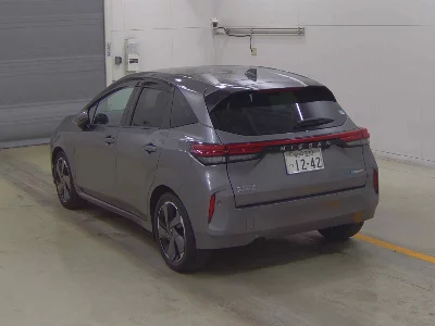 NISSAN AURA