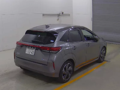NISSAN AURA