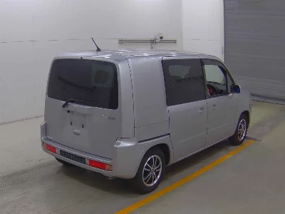 Honda Mobilio Spike