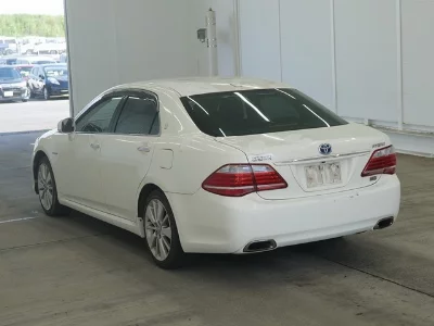 Toyota CROWN HYBRID