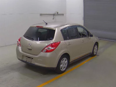 NISSAN TIIDA