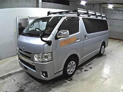 Toyota HiAce Van