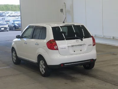 Mazda Verisa