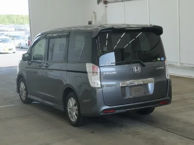 Honda STEPWGN SPADA