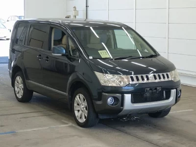 Mitsubishi DELICA D5
