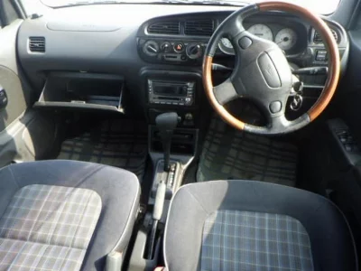 Daihatsu Mira Gino