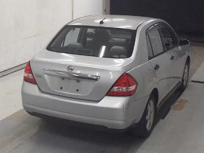 NISSAN TIIDA LATIO