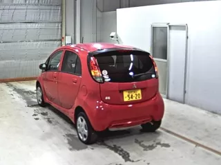 Mitsubishi i