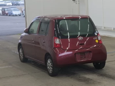 Daihatsu Esse