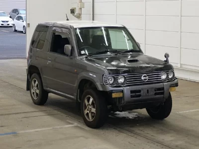 Nissan Kix