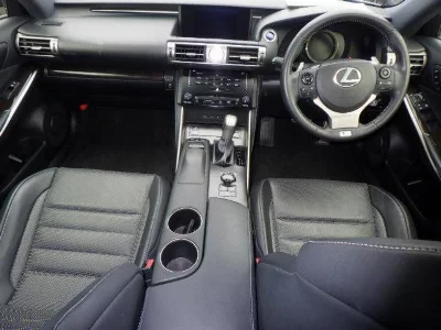 Lexus IS300h