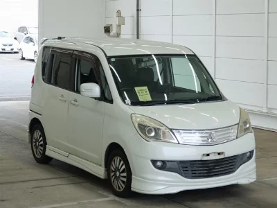 Mitsubishi Delica D:2