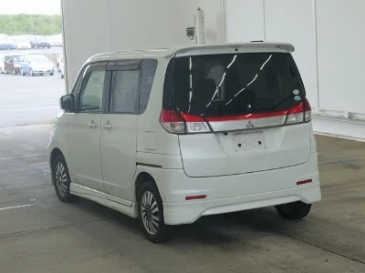 Mitsubishi Delica D:2