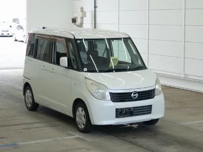 NISSAN ROOX
