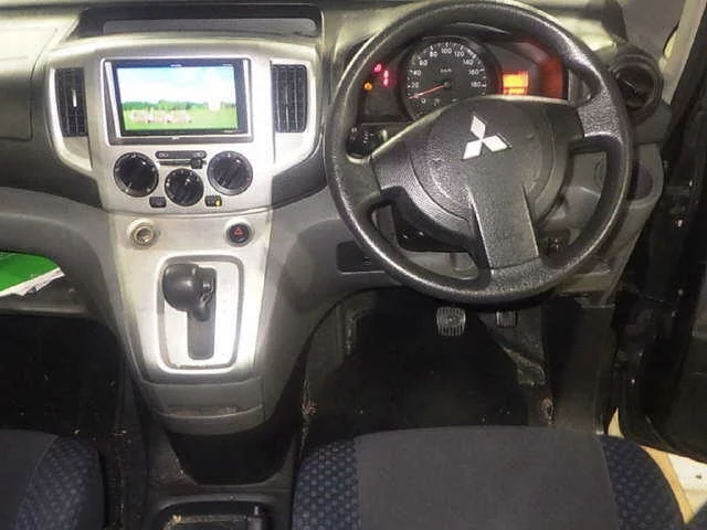 Mitsubishi Delica D:3  с аукциона в Японии