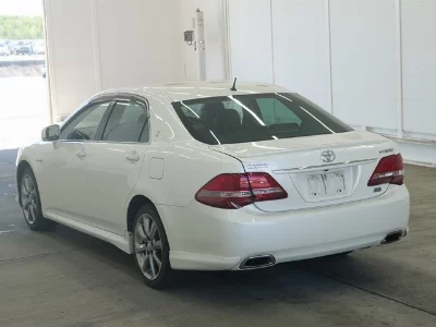 Toyota CROWN HYBRID