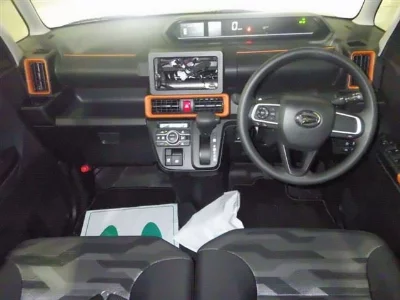 DAIHATSU TANTO FUN CROSS