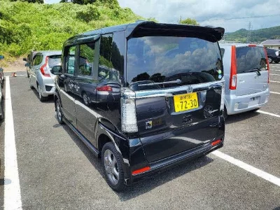 Honda N BOX CUSTOM