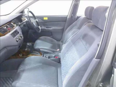Mitsubishi Lancer Cedia