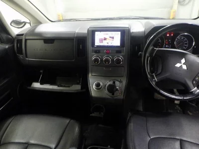 Mitsubishi DELICA D5