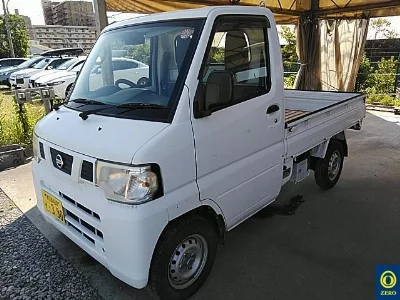 Nissan NT100 Clipper