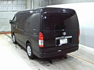 TOYOTA HIACE WAGON