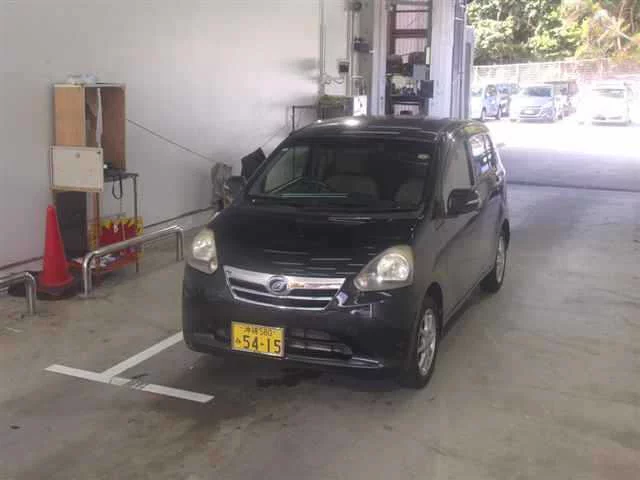 Daihatsu Mira e:S  с аукциона в Японии