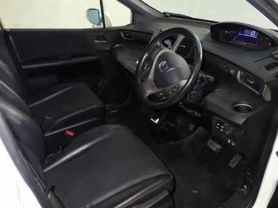 Honda Freed Spike