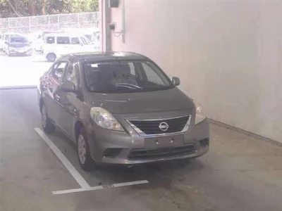 Nissan TIIDA LATIO