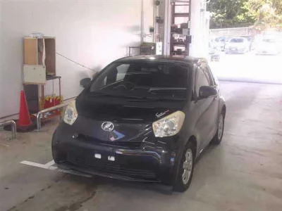 Toyota iQ